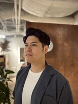 ウノプリールヴァモス(unopulir Vamos)&nbsp;30代メンズカットアップバング七三分け