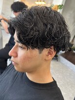 フゥ 宇都宮(FeU)&nbsp;栃木メンズパーマメンズカットセンターパートメンズマッシュ緩め