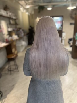 リー ヴィータ 上新庄(Lee Vita) おすすめのハイトーンカラー☆