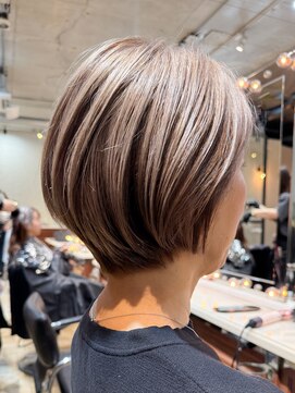 エリマ 武蔵小杉(elima) 武蔵小杉白髪染めくびれショートボブアッシュカラー