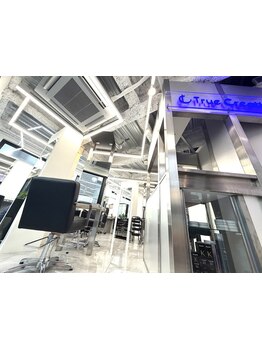 大宮西口に移転リニューアルOPEN！シャンプー台も新しくリラックスできる広々空間へ♪【メンズ/Men’s】