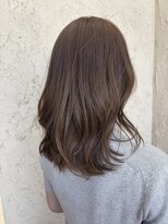 プリモ リコ(Primo.rico)&nbsp;艶感シアーカラーのくびれミディ