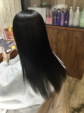 スウィープヘア(Sweep Hair) ストレート