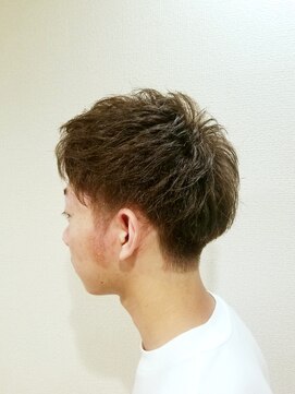 サンジュウナナドシー 大宮東口店(37.0℃) ツーブロックショート