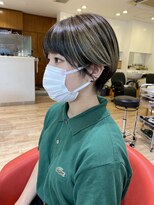 レクタ(recta)&nbsp;【美容室　京都　伏見】セクションハイライトショート