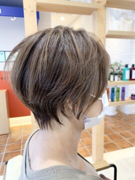 ヘア スパ ビューティー エールフォルム(HAIR SPA BEAUTY YELLFORME) 前下がりショートボブ