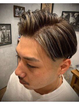 キャリー(CALEE.) メッシュ×スキンフェード