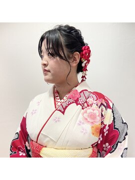 インサイドアウト(IN SIDE OUT+) 成人式セット / まとめアレンジ / 編み込み【IN SIDE OUT＋】