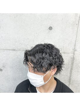 メルシー トータル ブランディング サロン(merci TOTAL BRANDING SALON) センターパートウルフ×波打ちツイストスパイラル 横浜