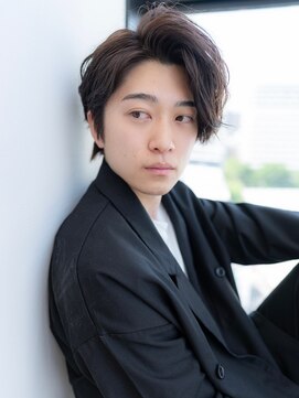 メゾンバイハバナ(maison by HAVANA) 波巻きセンターパートハイライトツーブロックマッシュ