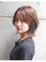 エミュ 新宿(emu) 大人可愛いレイヤーミディアムくびれヘア新宿