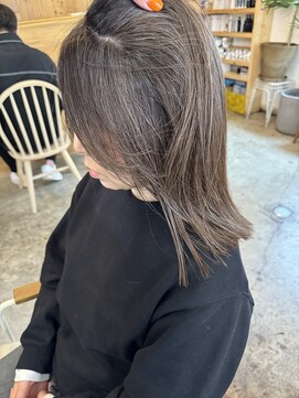 ウィークエンド(WEEKEND) 白髪ぼかしブリーチなしダブルカラーカットトリートメント15400