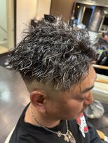 オムヘアーツー (HOMME HAIR 2) メッシュ×ハードツイストスパイラルパーマ