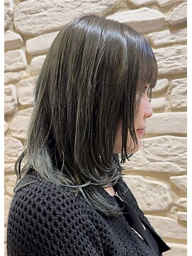 ノイ(neu) 王道オリーブカラー  【静岡/静岡駅】