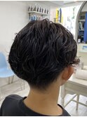 メンズウェーブパーマ×センターパート
