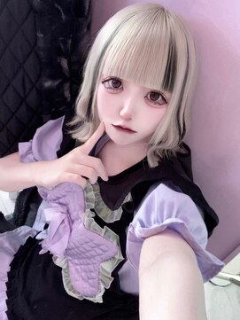 ドットハリス(.Hallis) ハイトーン/ホワイトシルバー/ボブ/髪質改善