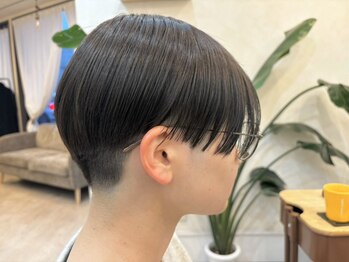 フラムグラス(Flamme Glas)の写真/メッシュや明るい白髪染め、鮮やかなグレイカラーで夏も楽しく♪紫外線ケアでトリートメントもご一緒に◎