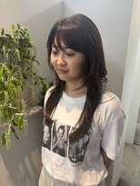 エミリー(Emily)&nbsp;ロングのハイレイヤースタイル