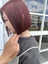 ウェルズ グランデ 奈良店(Well's GRANDE)&nbsp;艶感ワインレッド切りっぱなしボブ