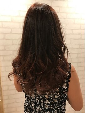 ルーチェ(luce) ゆるふわ巻き髪スタイル