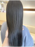 【永井優衣】“ネイビーブルーカラー”