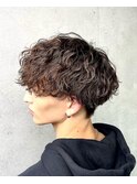 ツイストスパイラルパーマ　波巻きパーマ　ショートマッシュ