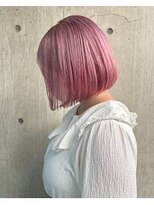 ニコ シモノセキ(NIKO Shimonoseki) ホワイトピンク/ベビーピンク/ピンクカラー/ボブカット