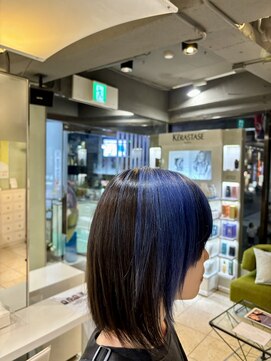 モア 下通店(MORE) ブラック×ブルー