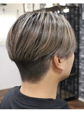 ウィスカーヘアー(whisker hair) バレイヤージュカラー