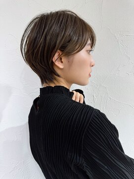 アンド ストーリーズ(&STORIES) 前髪あり耳掛け丸みくびれ大人ショートボブ20代30代40代50代＊