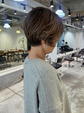 ダンボ(DUMBO) 【kacho】ハイライトデザインショートヘア