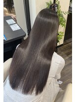 ヨンセンチメートルヒロサカ(4cm HIROSAKA)&nbsp;黒髪ロング