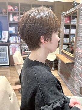 ヘアー ドレッサー パワードール(Hair Dresser) 40代、丸みショート!