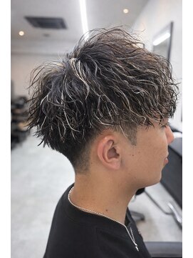 シーク 千葉中央駅(SEEK) MEN’S HAIR/サーフカール/刈り上げセンターパート/千葉駅