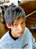 アッシュブルー　ツーブロックヘアー