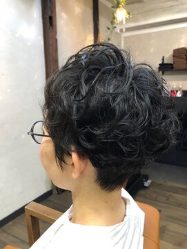 リモ(Limo) 【森】黒髪ショートパーマ