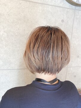 アット ヘアー(at hair) ハンサムショート