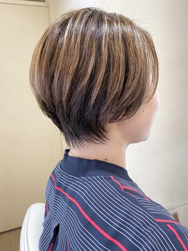 レンジシキチジョウジ (RENJISHI KICHIJOJI) ハイライトショートボブ【RENJISHI 松岡】
