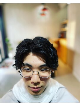 ニーキュウヨン バーバーズストア(294 BARBER's Store) センターパート×スパイラルパーマ