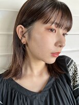 ラレイ(Lalei) 耳かけスタイルの顔まわりカット