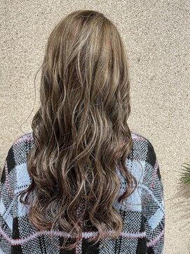 ベルフェミンミエル ハイライトたっぷりミルクティーグレージュ