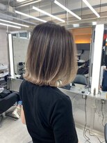 イキ 表参道(iki omotesando)&nbsp;モード/無造作ウェーブ/大人ガーリー[表参道駅]