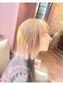 ハイトーン切りっぱなしミニボブ