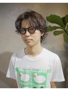 キュー(Cue_) 無造作ウルフセンターパート×メンズパーマ