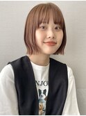 あご下ぱつっとボブ