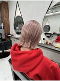 ピンクベージュ
