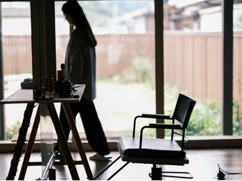 本と美容室 萩店の写真/100年以上の一軒家を改修した伝統的建造物。“本屋とカフェも併設した空間”でここでしか味わえない時間を