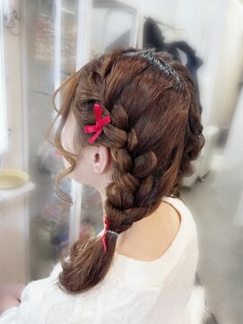 アトリエビューティーアミュ(atelier beauty AmU) 推し活 ライブ 量産型 編み込みツインテール×紐リボン