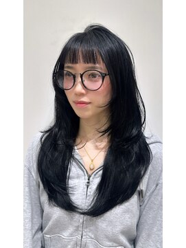 ジーナ サンシャイン通り池袋(Zina) グレーブラック×重めハッシュカット