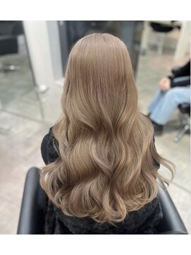 リンドトウキョウ(LINDO TOKYO) 透明感のあるベージュカラー